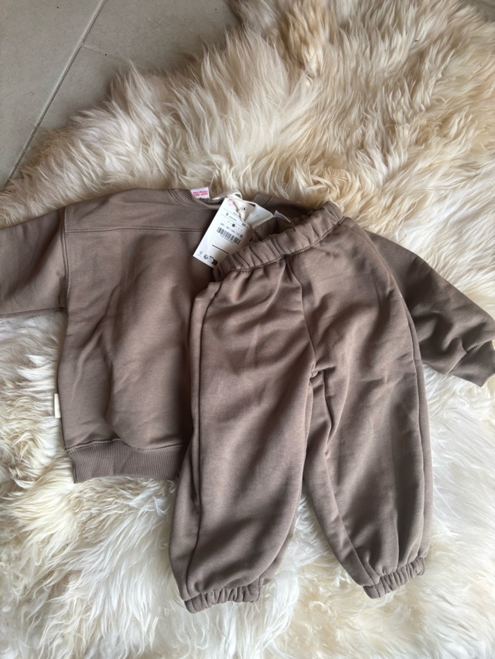 ZARA Matching Sweatsuit - Picture 9 of 14